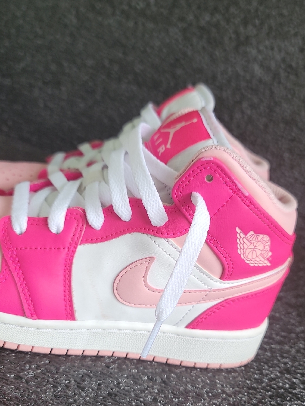 Nike Air Jordan 1 Mid "Fierce Pink" Wmns 5.5 - Picture 15 of 15